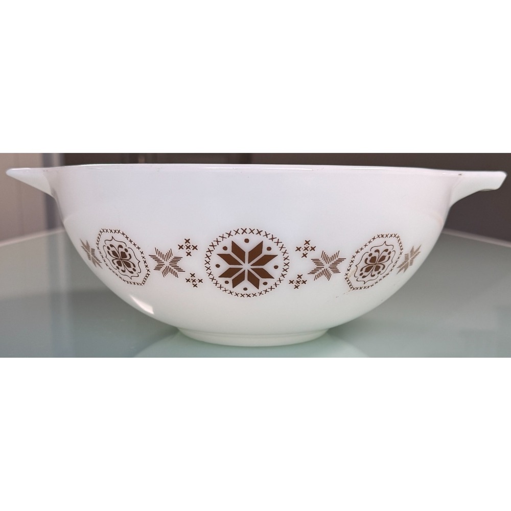 Vintage Pyrex Bowl Geometric Snowflake Pattern Floral Design 4 QT